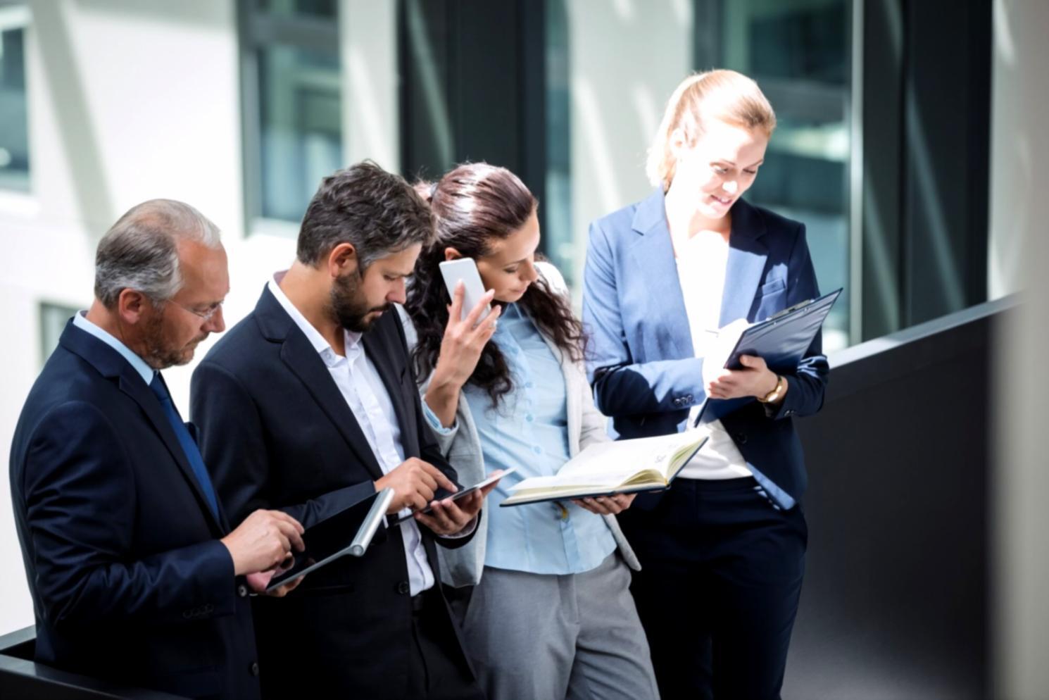 Expertin analysiert verschiedene Risikobewertungsmodelle